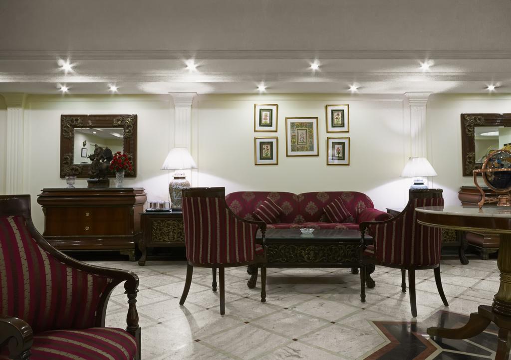 Qutub Residency Hotel New Delhi